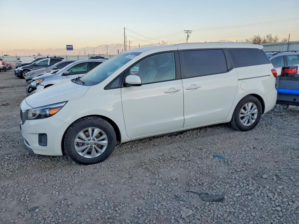 KIA SEDONA LX 2017 with VIN KNDMB5C14H6230503 - Photo from auction