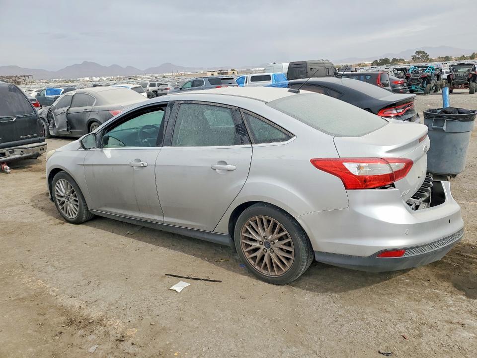 Photo 2 from auction – 2012 FORD FOCUS SEL with VIN 1FAHP3H29CL415915