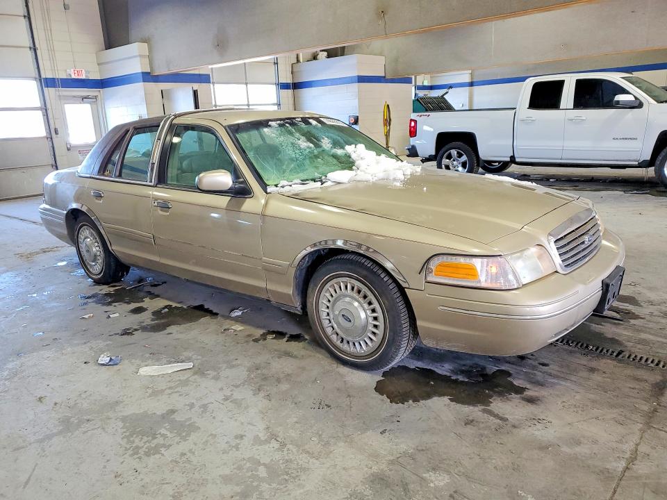 Photo 4 from auction – 1999 FORD CROWN VICT with VIN 2FAFP73W6XX139825