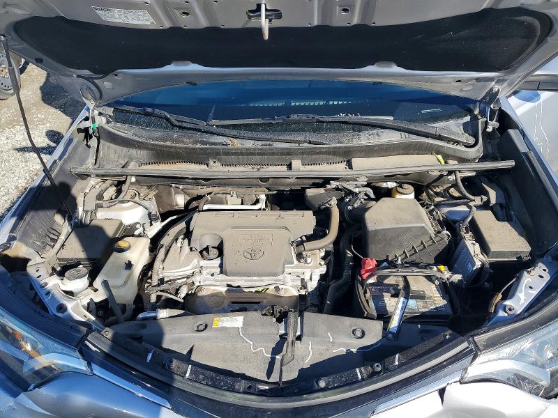 Photo 11 from auction – 2017 TOYOTA RAV4 XLE with VIN 2T3WFREV2HW382993
