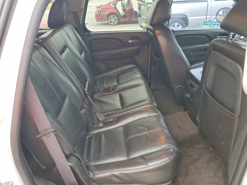 Photo 11 from auction – 2011 CHEVROLET TAHOE with VIN 1GNSKBE01BR330775