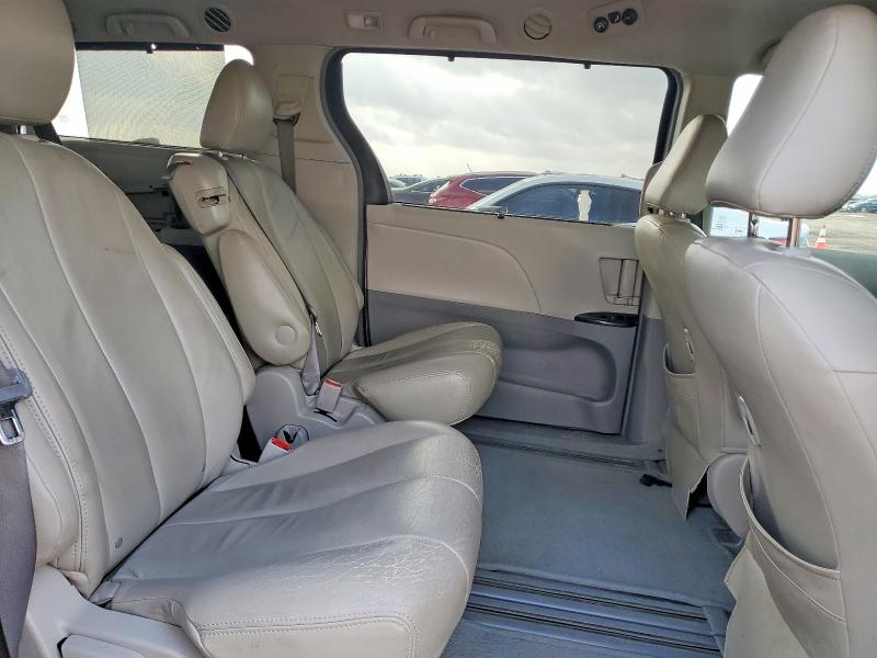 صورة رقم 11 من المزاد - 2011 TOYOTA SIENNA مع VIN 5TDKK3DC6BS081434
