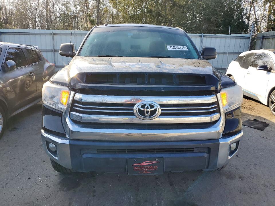 Photo 5 from auction – 2017 TOYOTA TUNDRA with VIN 5TFDW5F17HX604354