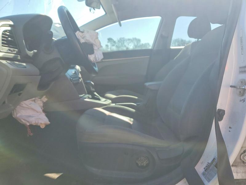 Photo 7 from auction – 2017 HYUNDAI ELANTRA with VIN 5NPD74LF4HH177170