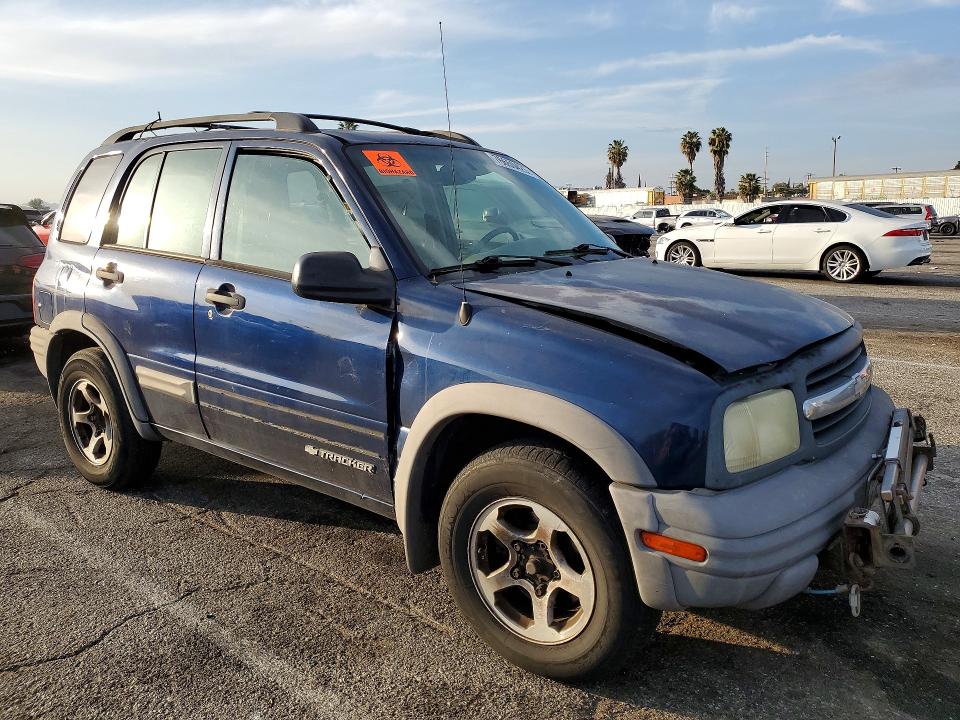Photo 4 from auction – 2003 CHEVROLET TRACKER ZR with VIN 2CNBJ734036929223