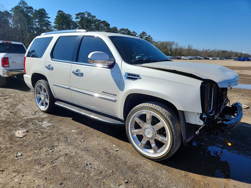 Photo 4 from auction – 2011 CADILLAC ESCALADE L with VIN 1GYS3BEF2BR329302