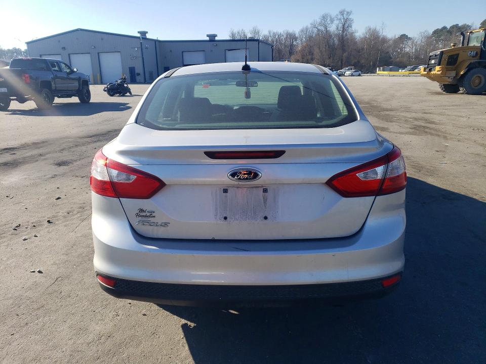 Photo 6 from auction – 2012 FORD FOCUS S with VIN 1FAHP3E23CL243675