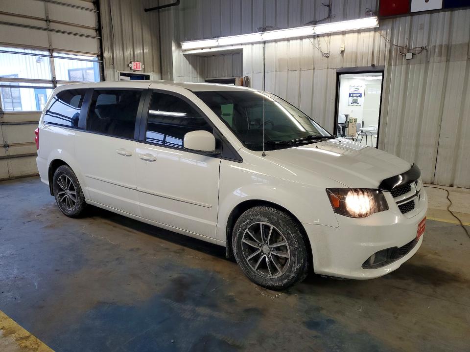 Photo 4 from auction – 2017 DODGE GRAND CARA with VIN 2C4RDGEG7HR632621