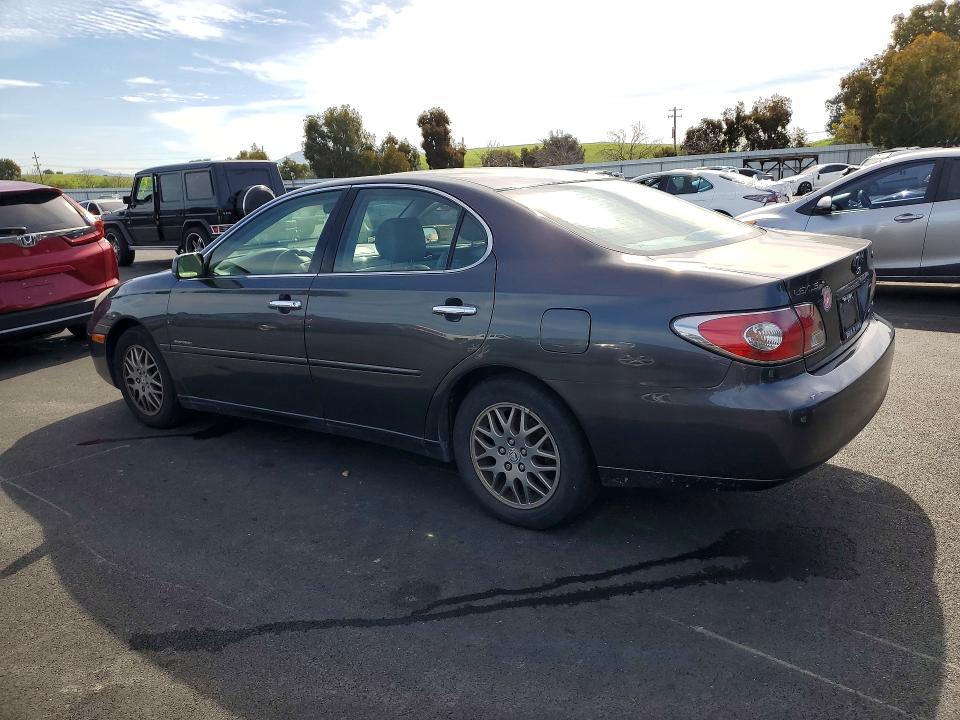 Photo 2 from auction – 2004 LEXUS ES 330 with VIN JTHBA30G045038162