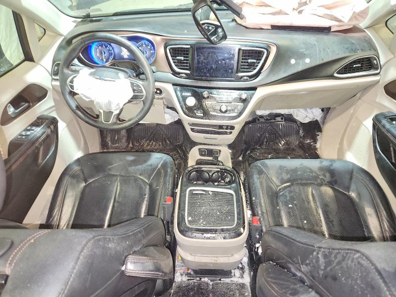 Photo 8 from auction – 2018 CHRYSLER PACIFICA with VIN 2C4RC1EG5JR292858
