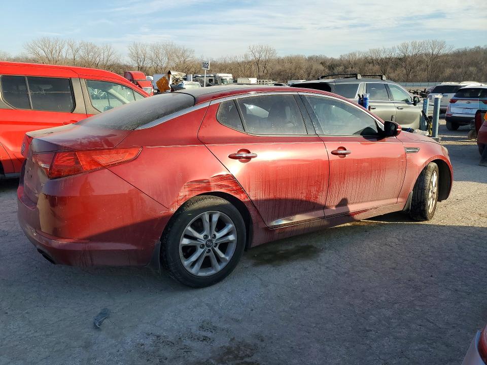 Photo 3 from auction – 2011 KIA OPTIMA with VIN KNAGN4A77B5123316