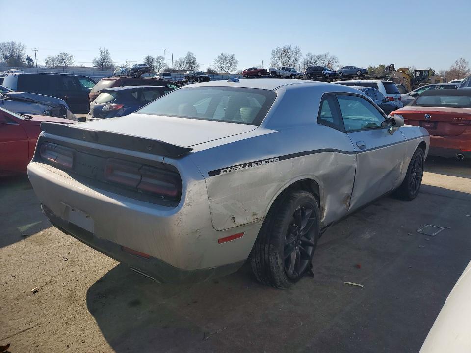 Photo 3 from auction – 2021 DODGE CHALLENGER with VIN 2C3CDZKG1MH616036