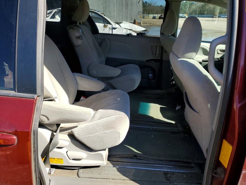 Photo 11 from auction – 2013 TOYOTA SIENNA with VIN 5TDKK3DC8DS314958