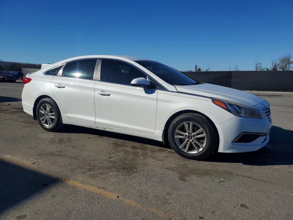Photo 4 from auction – 2016 HYUNDAI SONATA SE with VIN 5NPE24AF5GH341451
