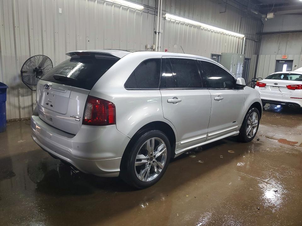 Photo 3 from auction – 2011 FORD EDGE SPORT with VIN 2FMDK4AK4BBA74957