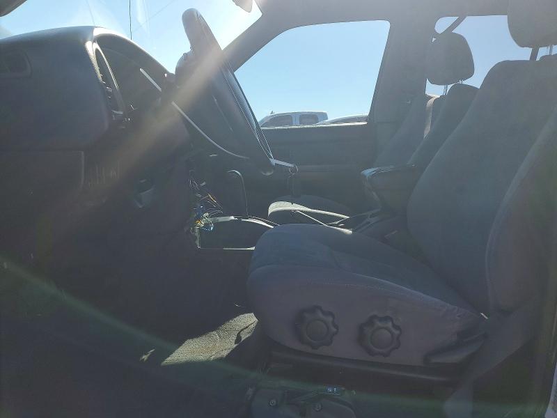 Photo 7 from auction – 2001 NISSAN PATHFINDER with VIN JN8DR09X01W576455