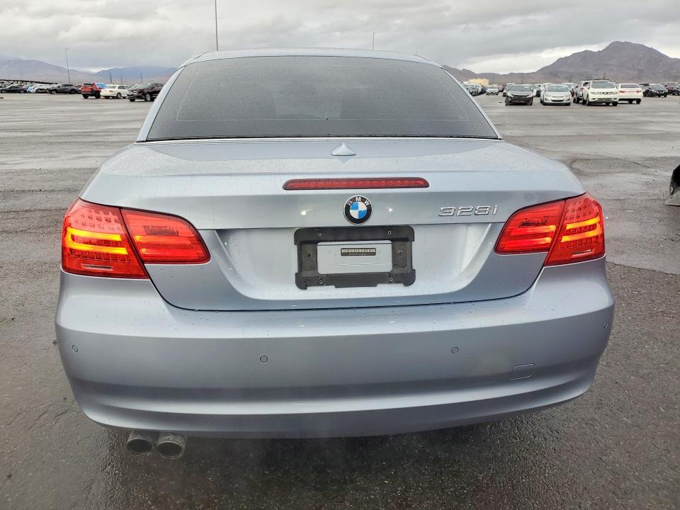 Photo 6 from auction – 2011 BMW 328 with VIN WBADW3C5XBE539317