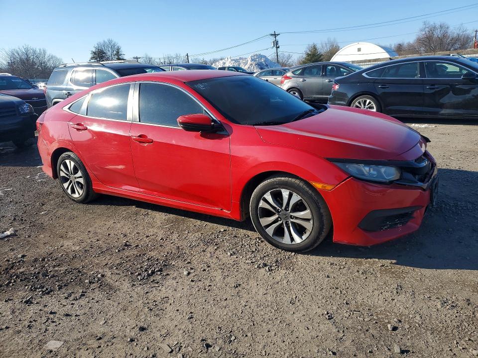 Photo 4 from auction – 2017 HONDA CIVIC LX with VIN 2HGFC2F5XHH526578