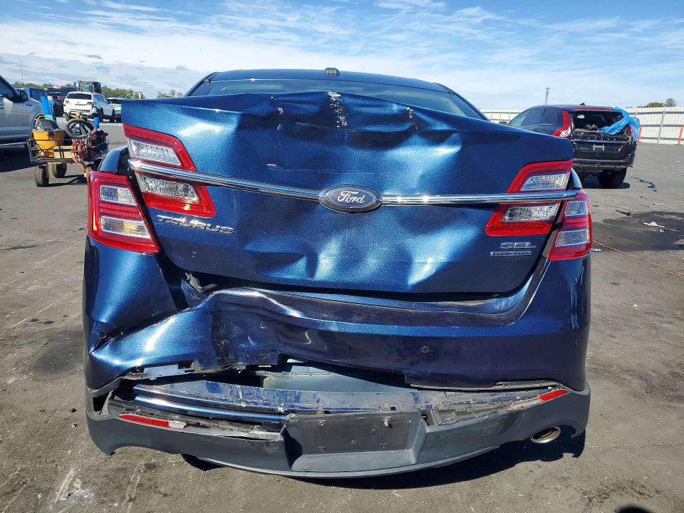 Photo 6 from auction – 2016 FORD TAURUS SEL with VIN 1FAHP2E87GG157153
