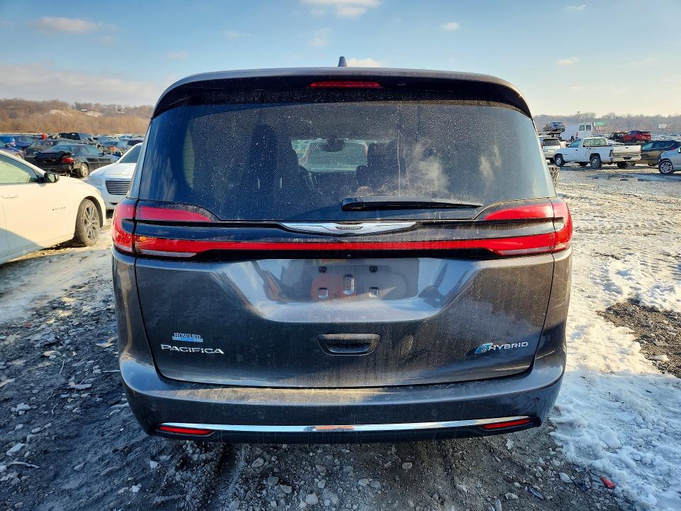 Photo 6 from auction – 2022 CHRYSLER PACIFICA with VIN 2C4RC1L73NR121082