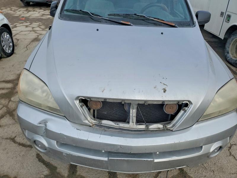 Photo 12 from auction – 2004 KIA SORENTO with VIN KNDJC733745198644