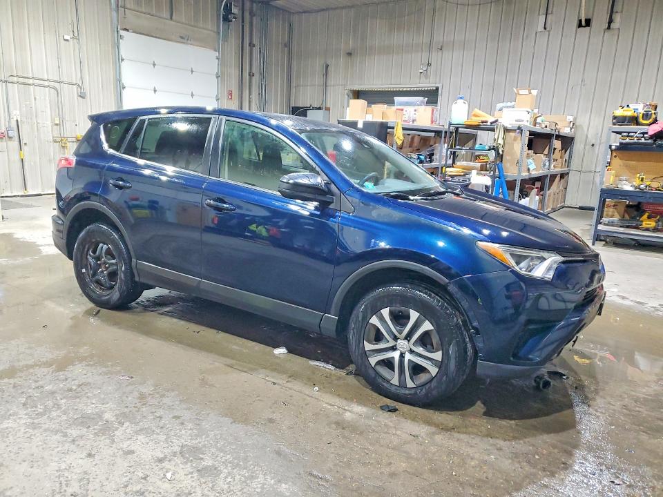 Photo 4 from auction – 2018 TOYOTA RAV4 LE with VIN JTMBFREVXJJ177201