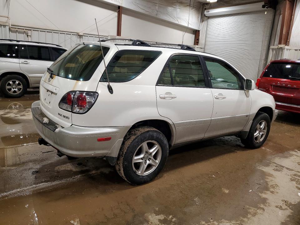 Photo 3 from auction – 2002 LEXUS RX with VIN JTJHF10U720253763