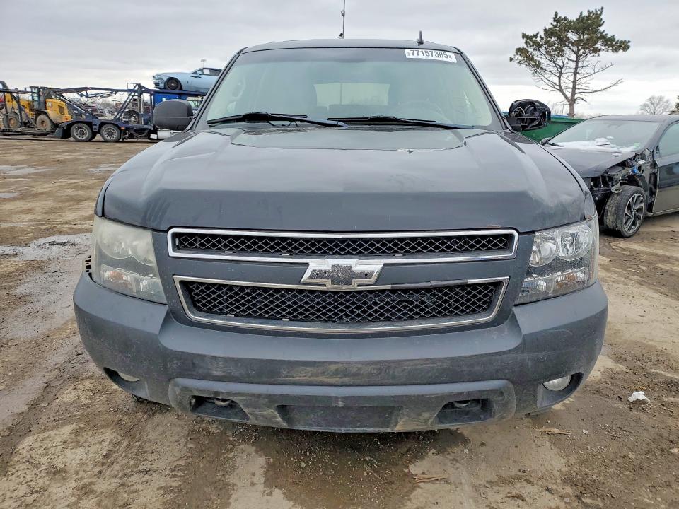 Photo 5 from auction – 2011 CHEVROLET SUBURBAN with VIN 1GNSKJE30BR323367