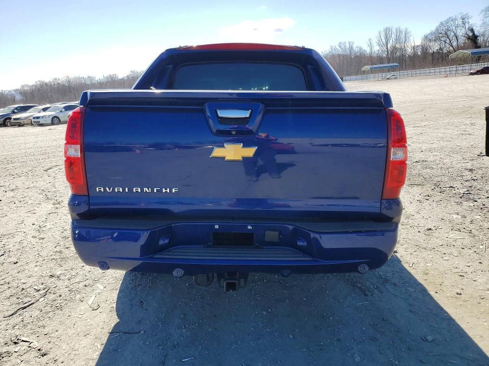 Photo 6 from auction – 2013 CHEVROLET AVALANCHE with VIN 3GNTKGE78DG243554