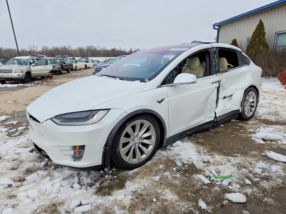 TESLA MODEL X 2019 with VIN 5YJXCDE24KF189893 - Photo from auction