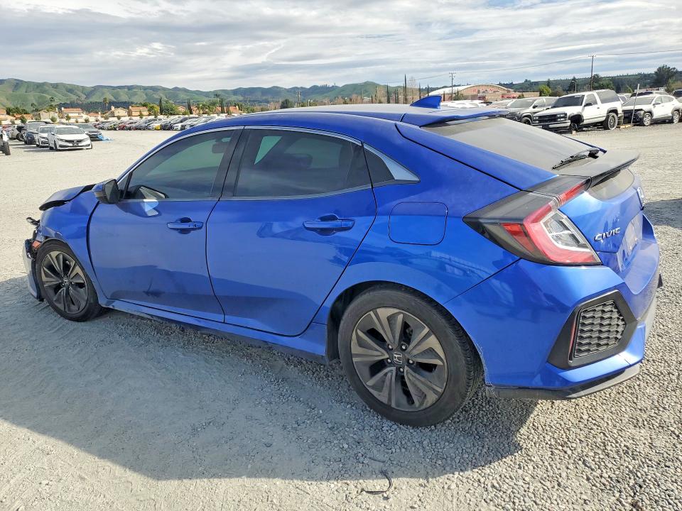 Photo 2 from auction – 2017 HONDA CIVIC with VIN SHHFK7H75HU201581