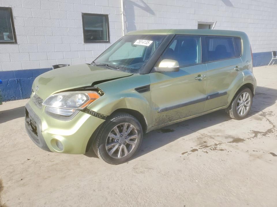 KIA SOUL 2013 with VIN KNDJT2A69D7528241 - Photo from auction