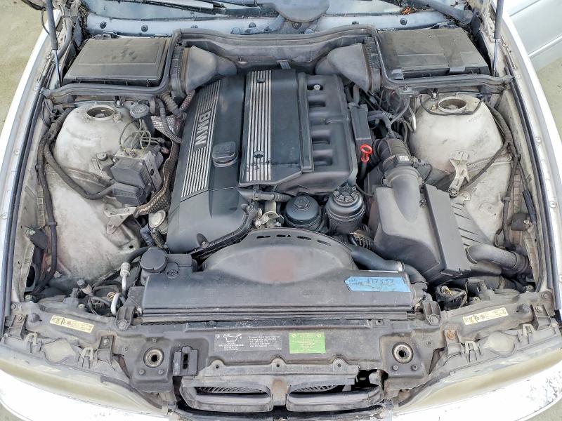 Photo 11 from auction – 2003 BMW 525 with VIN WBADT43443G035096