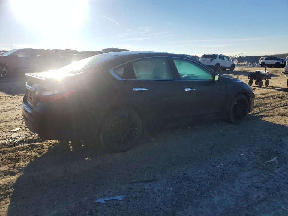 Photo 3 from auction – 2017 NISSAN ALTIMA with VIN 1N4AL3AP6HC156150