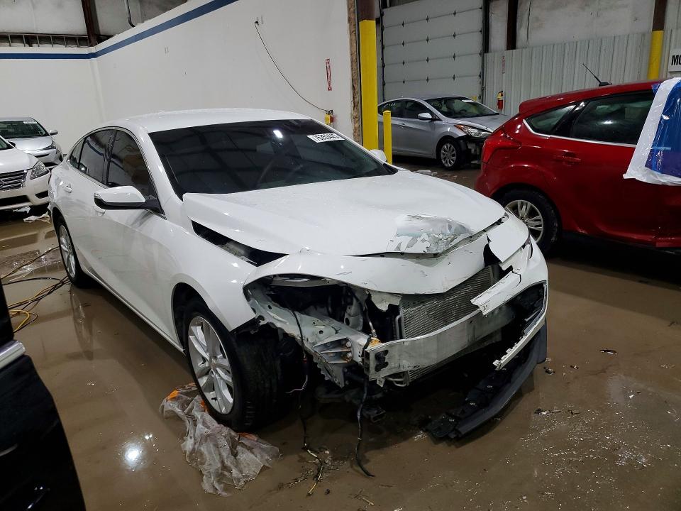 Photo 4 from auction – 2018 CHEVROLET MALIBU with VIN 1G1ZD5ST8JF198074