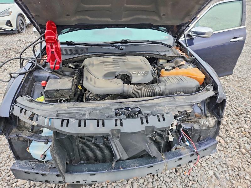 Photo 11 from auction – 2012 CHRYSLER 300 LIMITE with VIN 2C3CCACG3CH209420