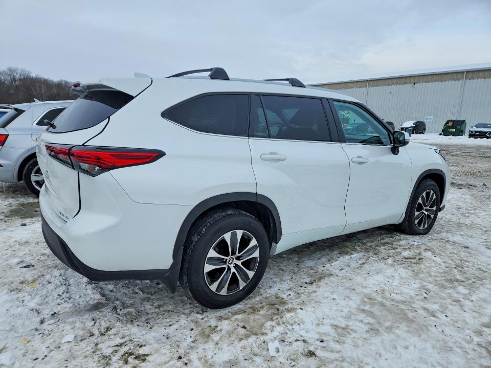 Photo 3 from auction – 2023 TOYOTA HIGHLANDER with VIN 5TDKDRBH9PS520225