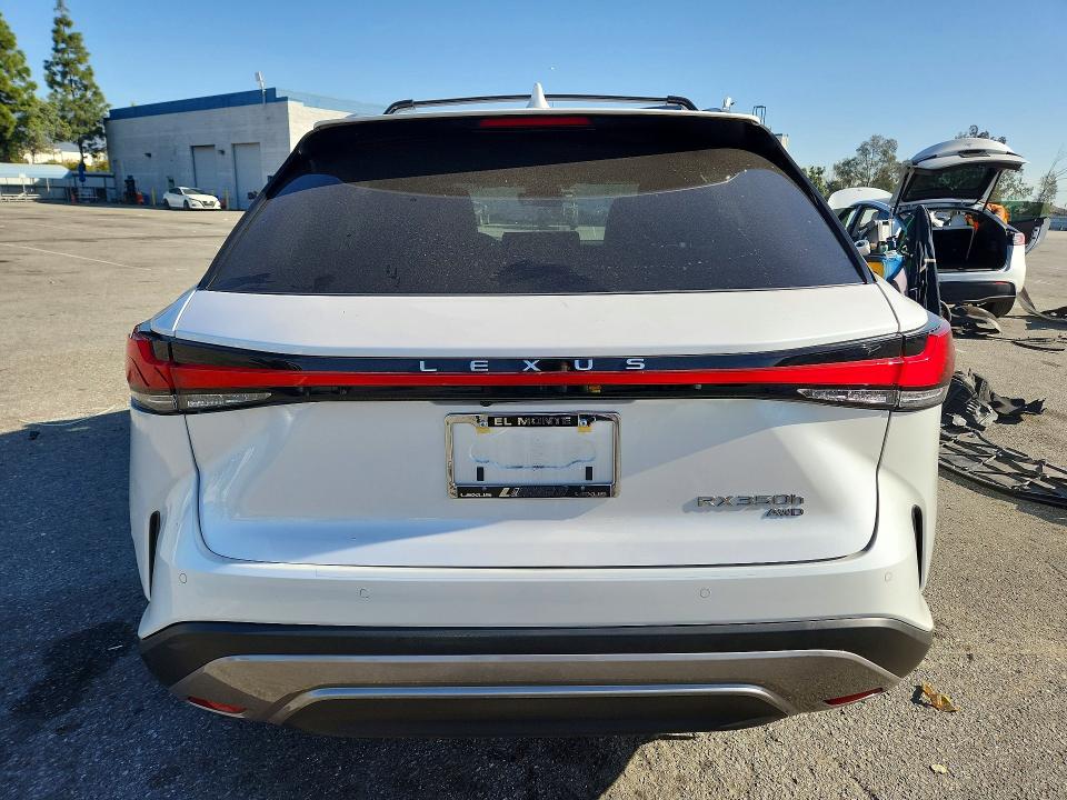 Photo 6 from auction – 2024 LEXUS RX 350H BA with VIN 2T2BBMCA9RC032734