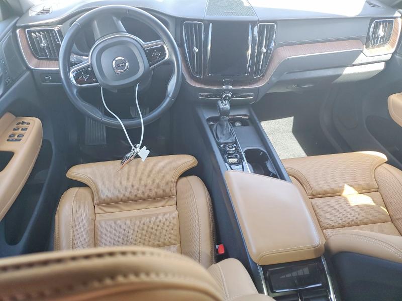 Photo 8 from auction – 2021 VOLVO XC60 with VIN YV4102DL8M1699296