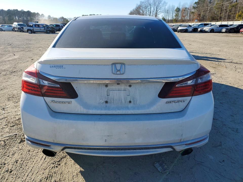 Photo 6 from auction – 2016 HONDA ACCORD with VIN 1HGCR2F52GA043374