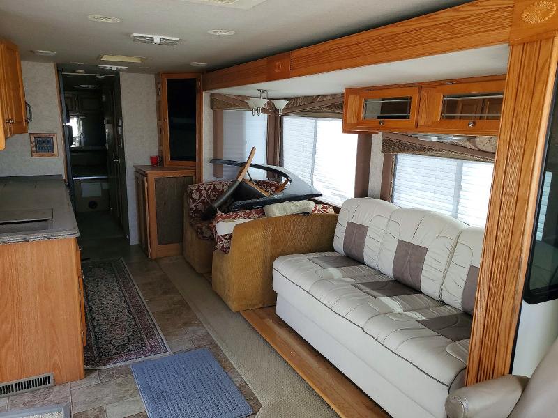 Photo 5 from auction – 2005 FREIGHTLINER CHASSIS with VIN 4UZAAHDC35CV70418