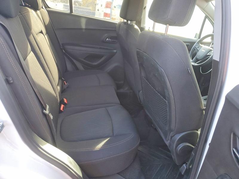 Photo 11 from auction – 2017 CHEVROLET TRAX with VIN 3GNCJPSB7HL268079