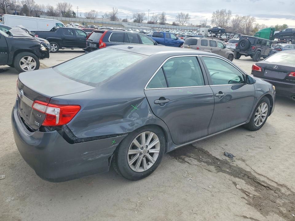 Photo 3 from auction – 2012 TOYOTA CAMRY with VIN 4T1BD1FK7CU033792