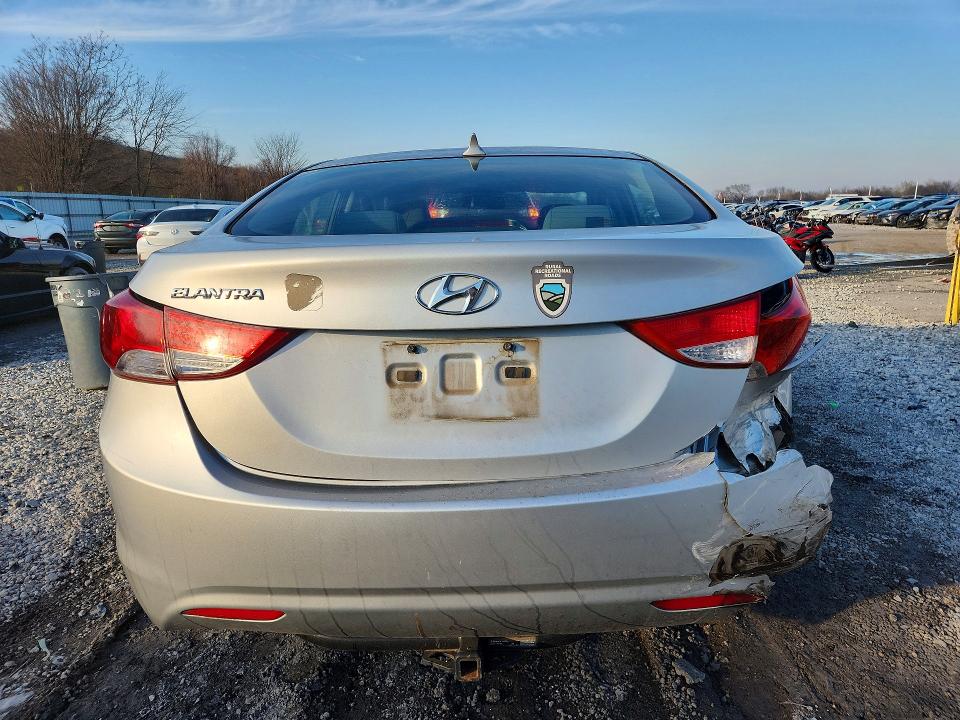 Photo 6 from auction – 2012 HYUNDAI ELANTRA with VIN KMHDH4AE4CU206507