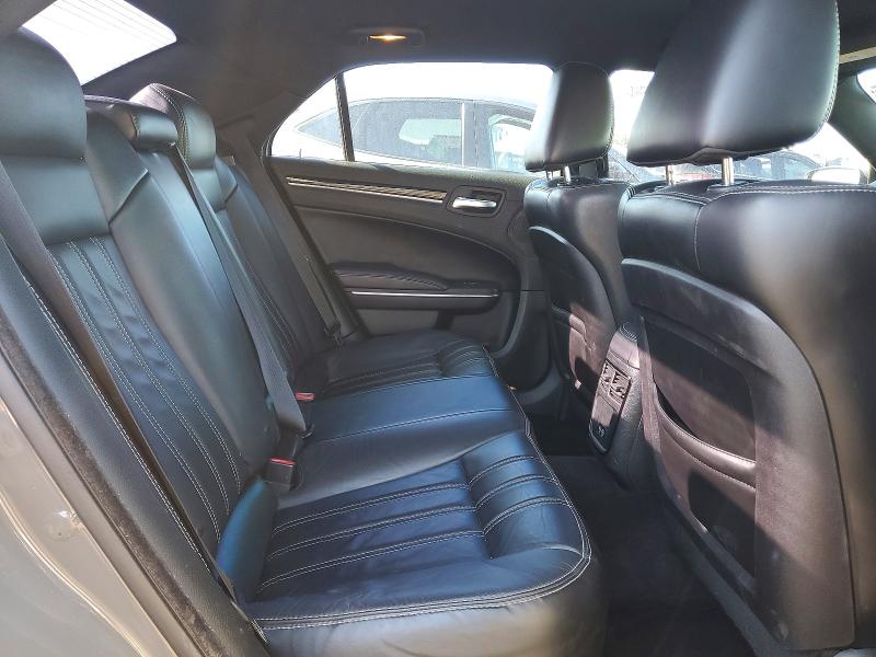 Photo 10 from auction – 2018 CHRYSLER 300 with VIN 2C3CCABG0JH140412