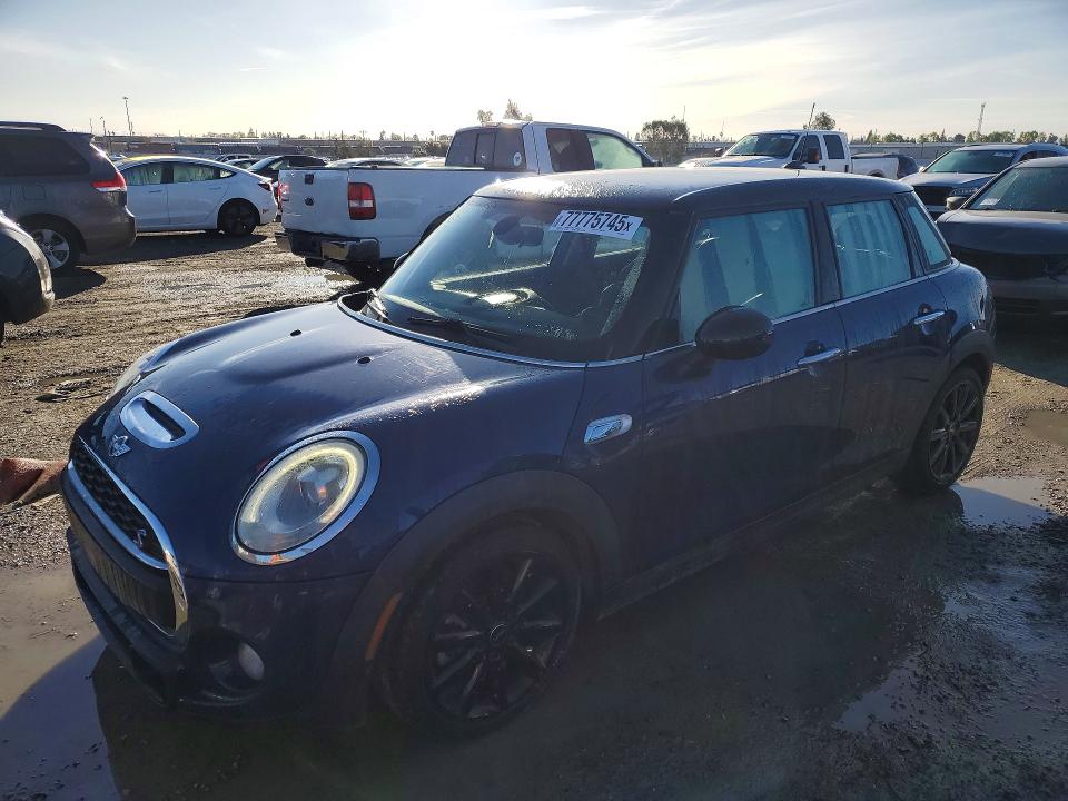 MINI COOPER 2017 with VIN WMWXU3C53H2B64001 - Photo from auction