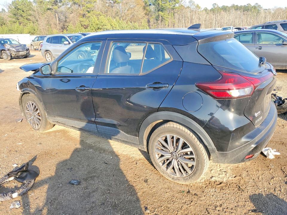 Photo 2 from auction – 2021 NISSAN KICKS with VIN 3N1CP5CV1ML477741