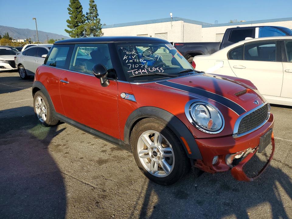 Photo 4 from auction – 2011 MINI COOPER with VIN WMWSV3C56BTY13862