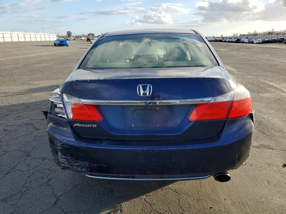 Photo 6 from auction – 2014 HONDA ACCORD with VIN 1HGCR2F30EA195939