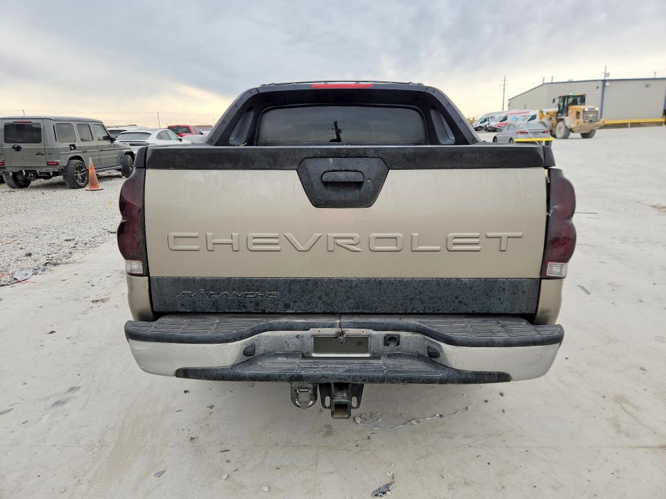 Photo 6 from auction – 2003 CHEVROLET AVALANCHE with VIN 3GNEC13T23G223527